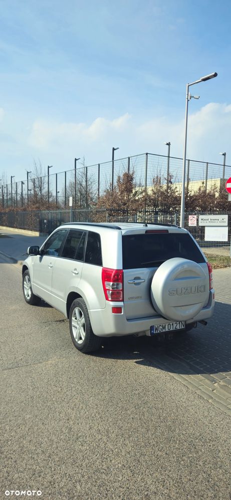 Suzuki Grand Vitara 2.0 - 5