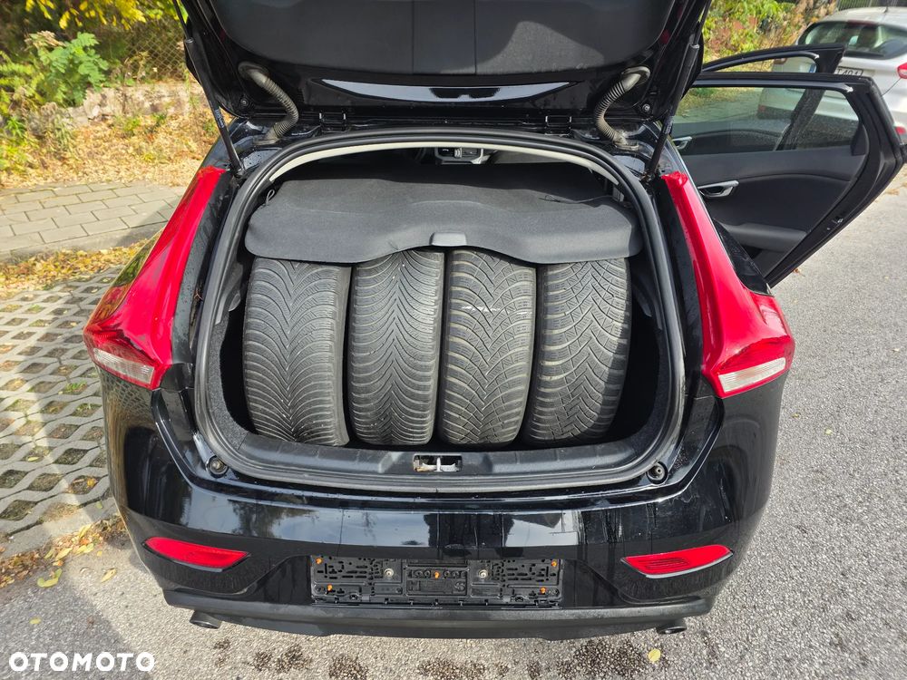 Volvo V40 T3 Drive-E Kinetic - 25