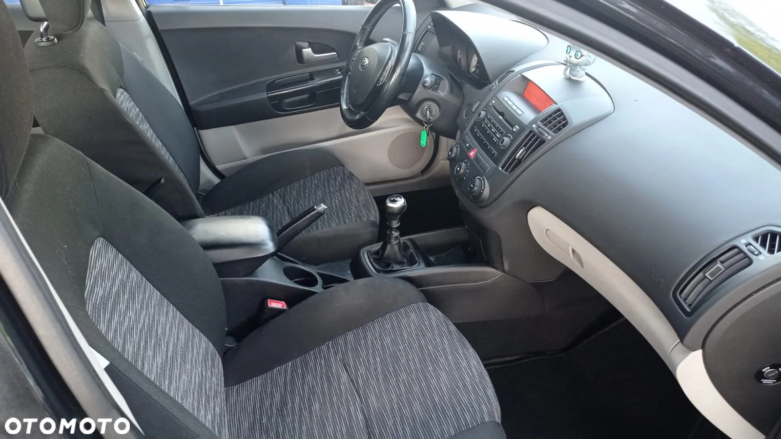 Kia Ceed 1.6 CRDi EX - 30
