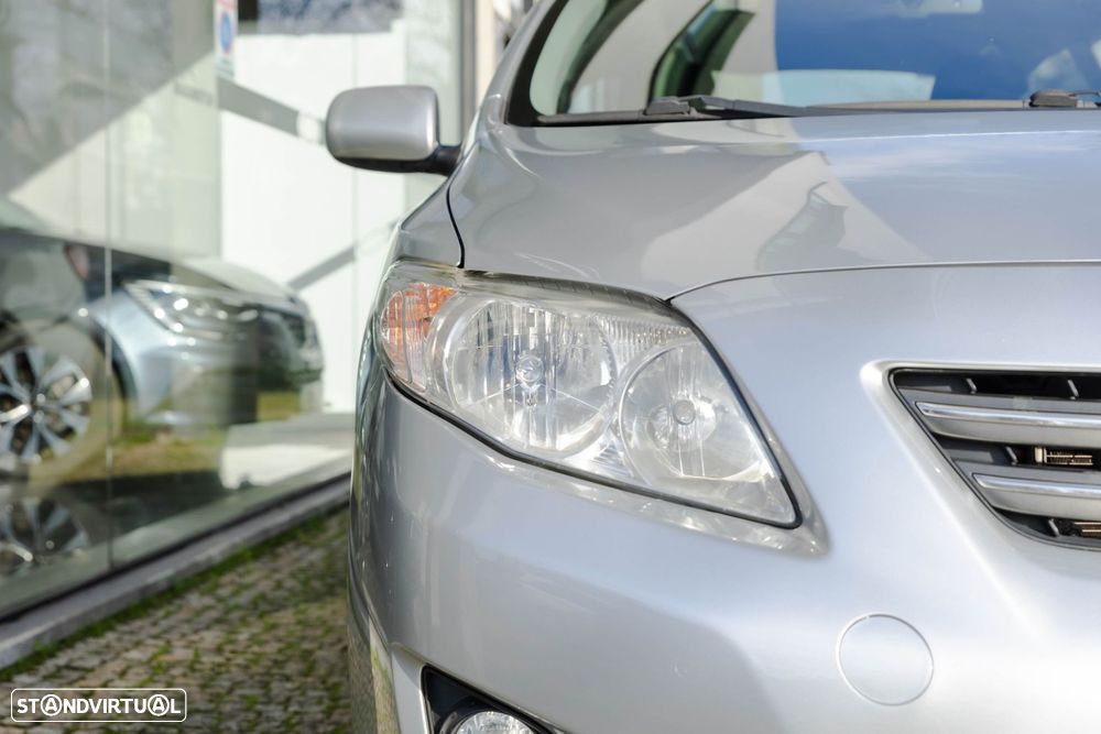 Toyota Corolla 1.4 D-4D Exclusive MM - 6