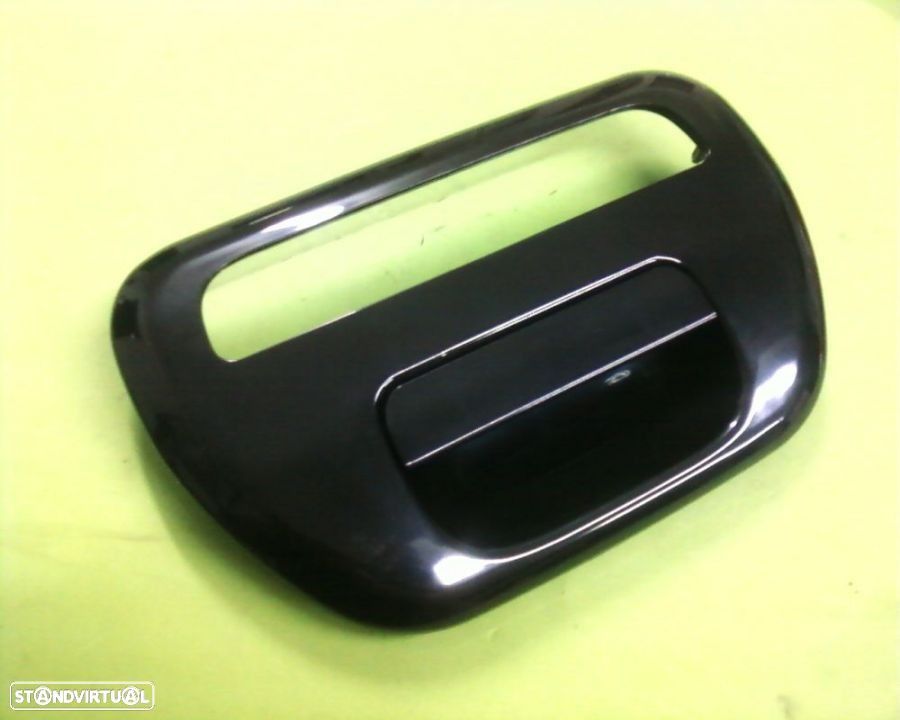 puxador caixa carga Mitsubishi L200 2005-(NOVO)