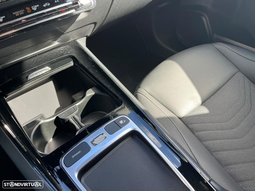 Mercedes-Benz GLA 180 d Progressive - 11