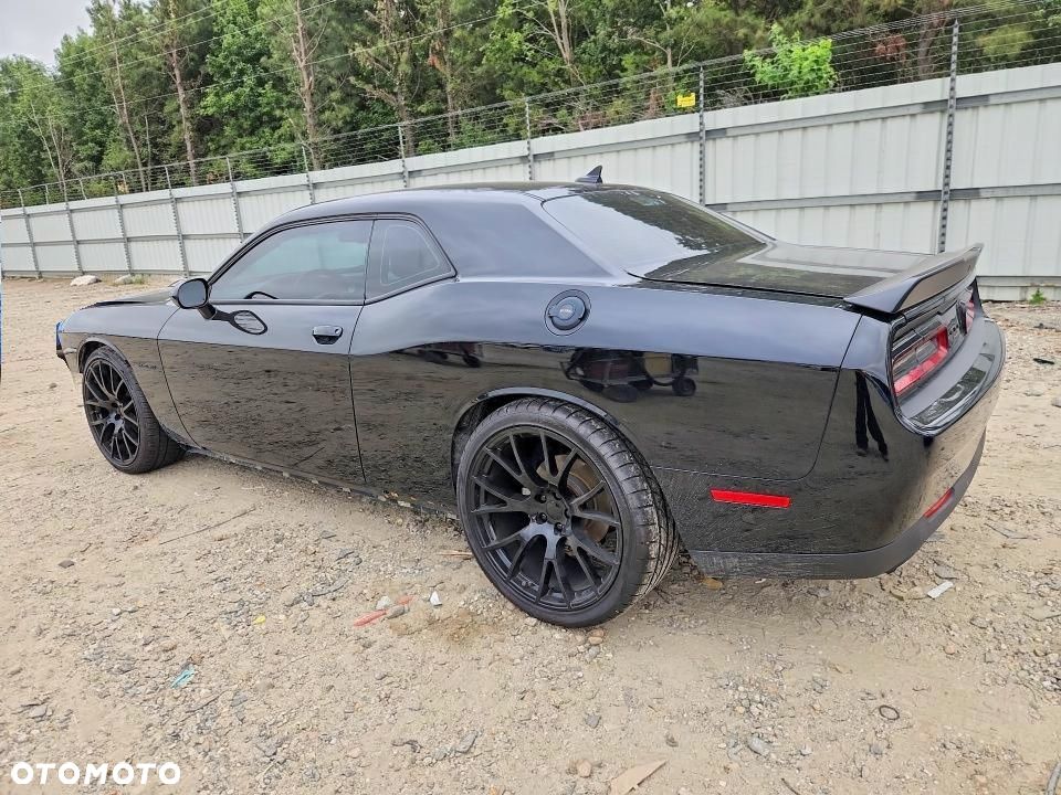 Dodge Challenger - 3