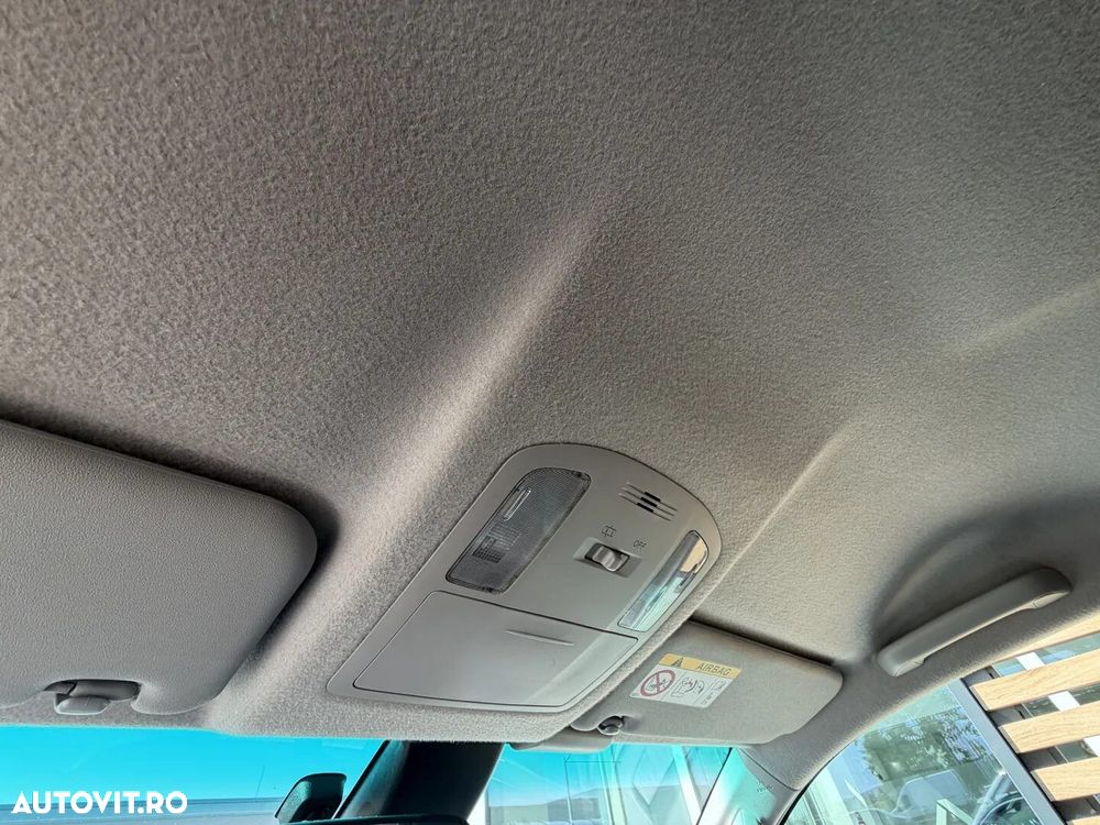 Toyota Hilux 2.4D 150CP 4x4 Double Cab AT Executive - 28