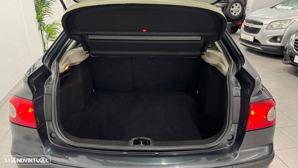 Renault Laguna 1.9 dCi Initiale - 40