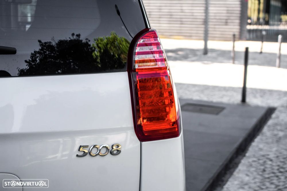 Peugeot 5008 HDI 115 Allure - 9