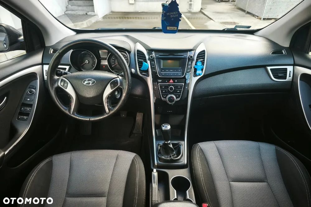 Hyundai i30 1.6 CRDi Comfort EU5 - 8