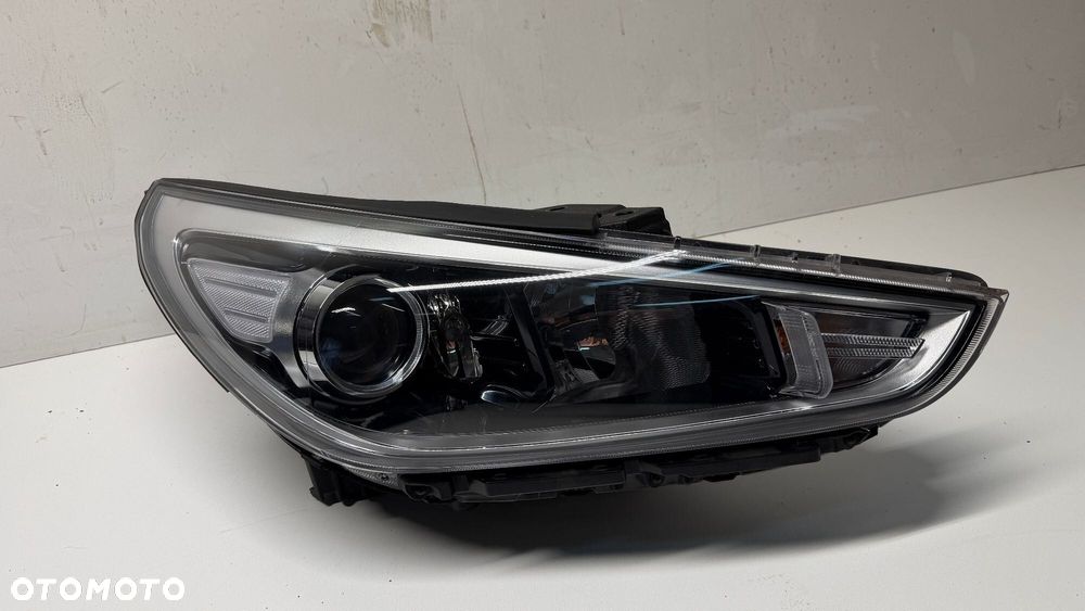 HYUNDAI I30 III LAMPA PRAWA PRAWY PRZÓD PRZEDNIA DOŚWIETLANIE 17-21 - 1
