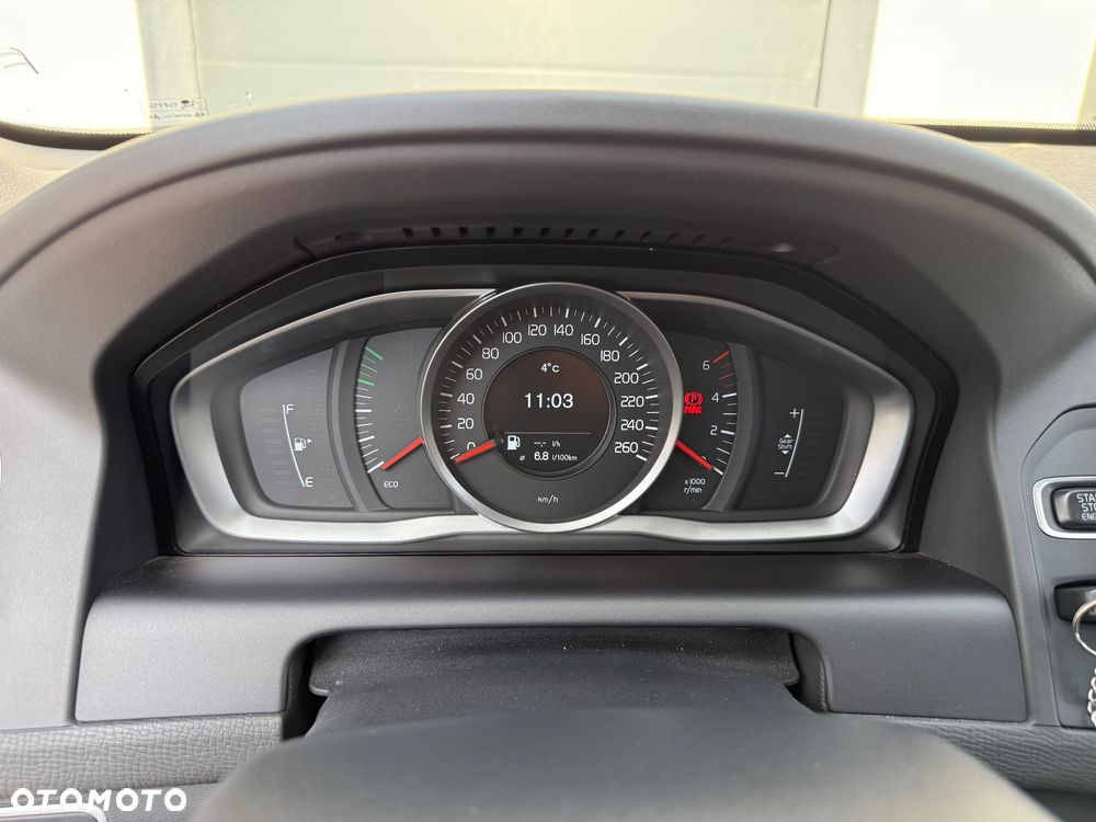 Volvo XC 60 D3 Drive-E Kinetic - 16