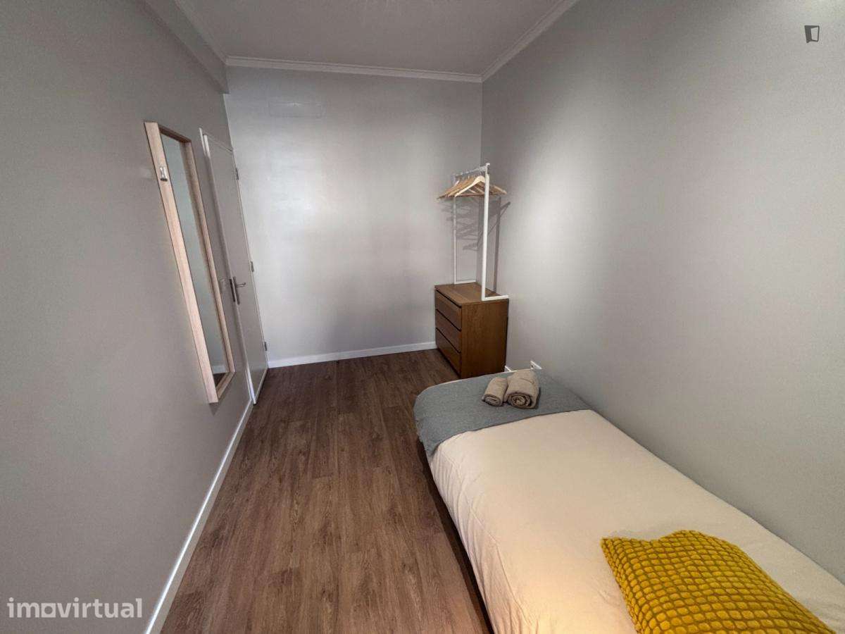 Quarto - localizado em Arroios Lisbon - Grande imagem: 3/24