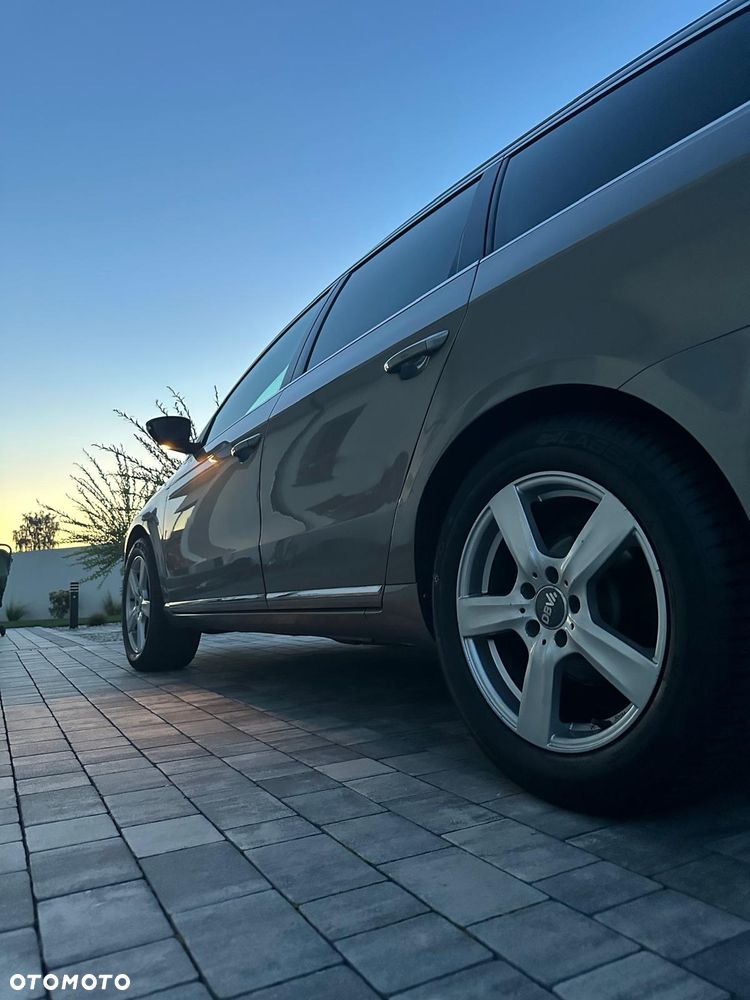 Volkswagen Passat 1.6 TDI BlueMotion Technology Comfortline - 17