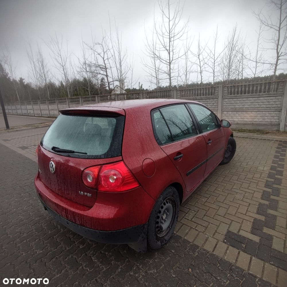 Volkswagen Golf - 5