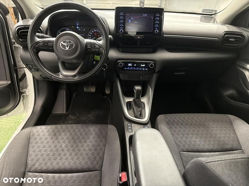 Toyota Yaris - 22