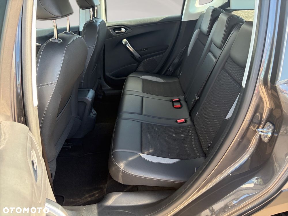 Peugeot 2008 PureTech 110 Stop&Start Allure - 22
