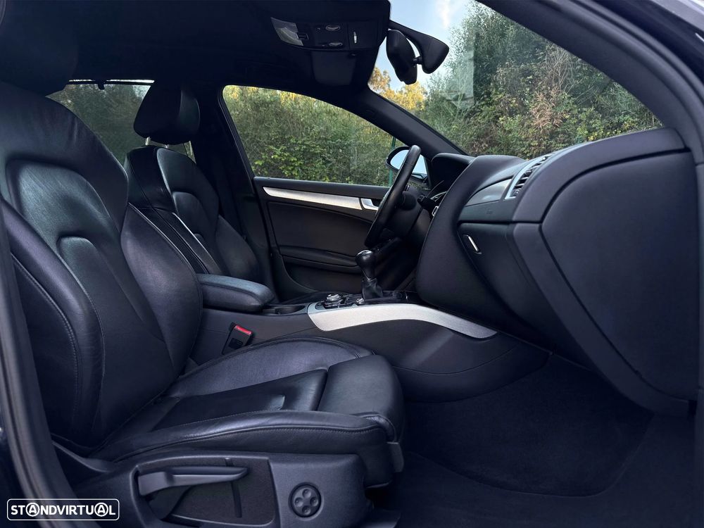 Audi A4 Avant 2.0 TDI Business Line S-line - 25