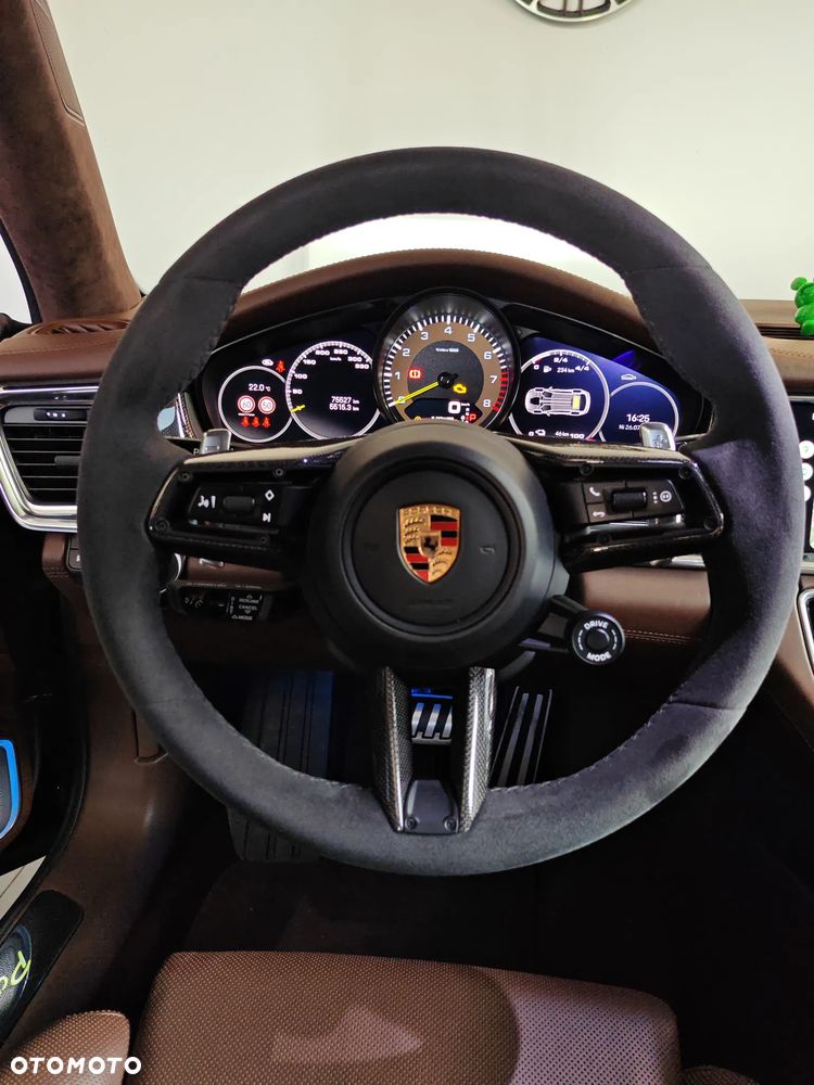 Porsche Panamera 4S E-Hybrid - 22