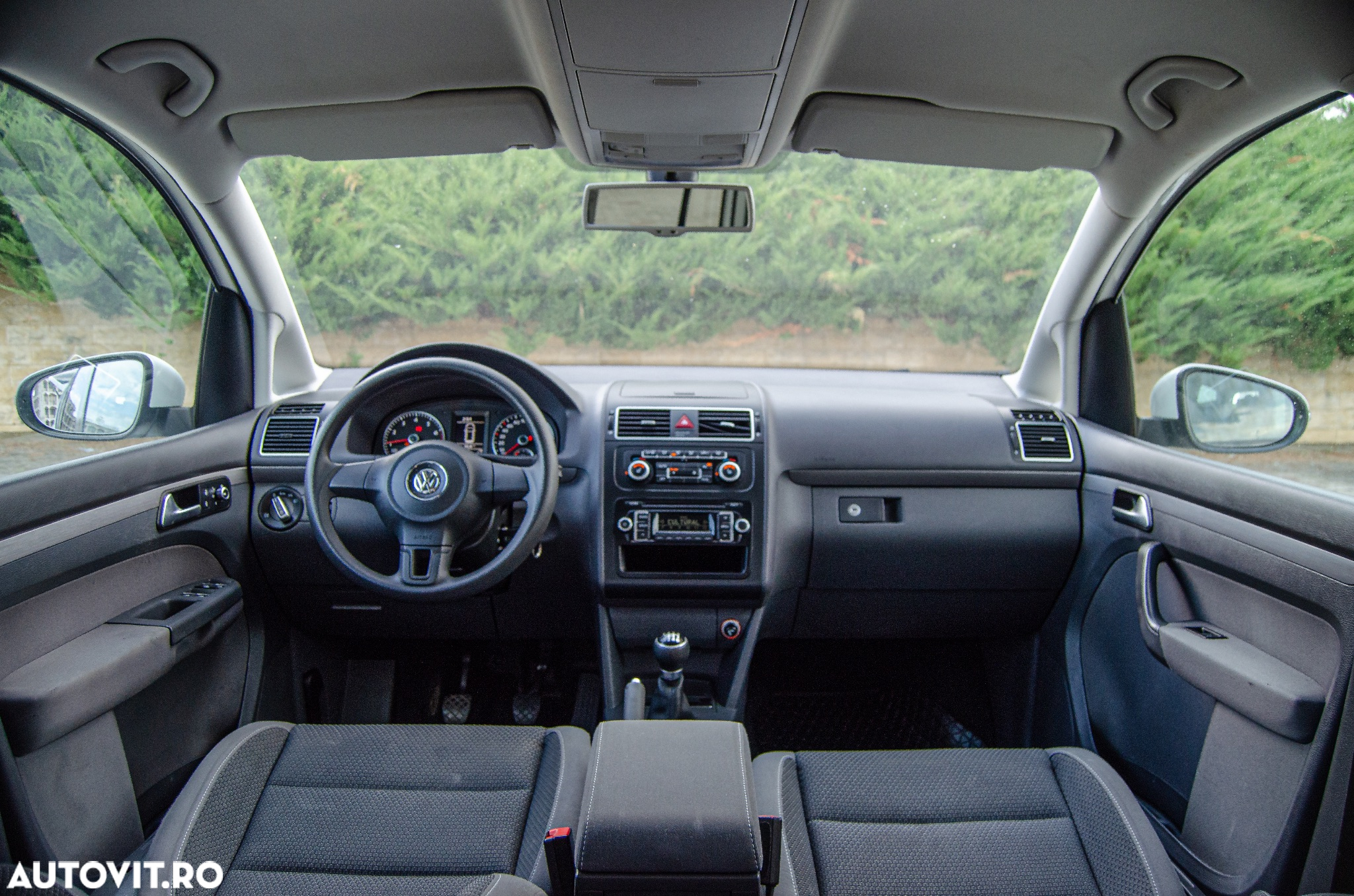 Volkswagen Touran - 8