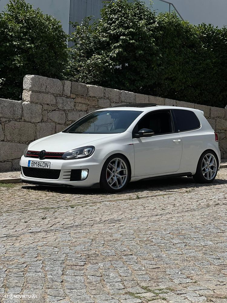 VW Golf 2.0 GTI DSG - 4