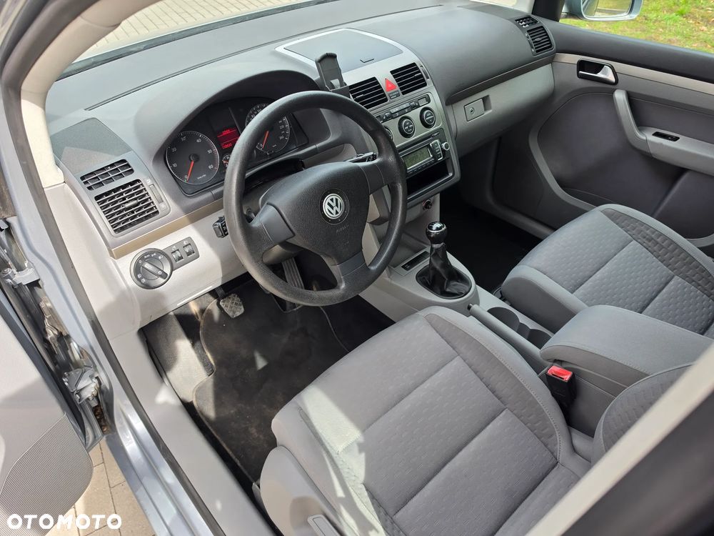 Volkswagen Touran 1.9 TDI DPF Highline - 23
