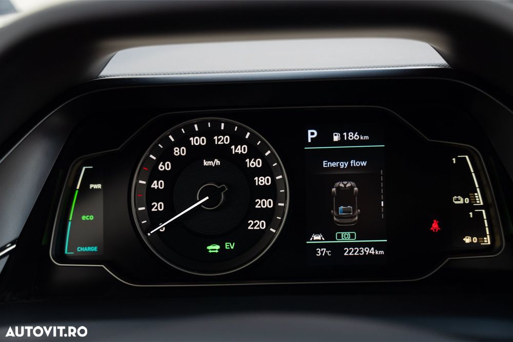 Hyundai IONIQ 1.6 GDI Premium - 24