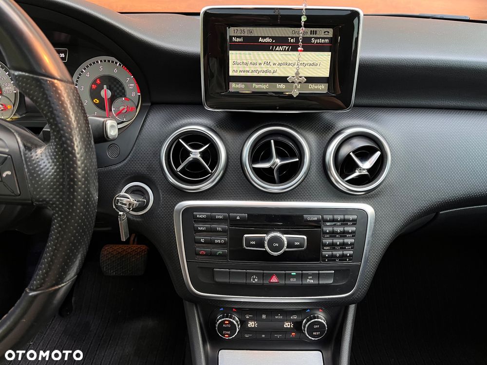 Mercedes-Benz Klasa A 250 4Matic 7G-DCT - 21