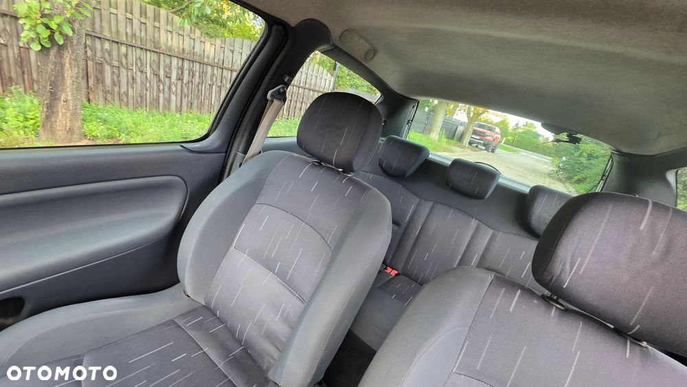 Renault Clio 1.2 16V Expression - 8