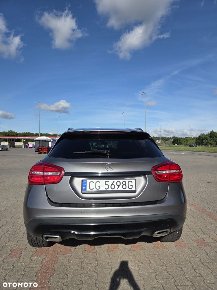 Mercedes-Benz GLA 200 7G-DCT Edition 1 - 4