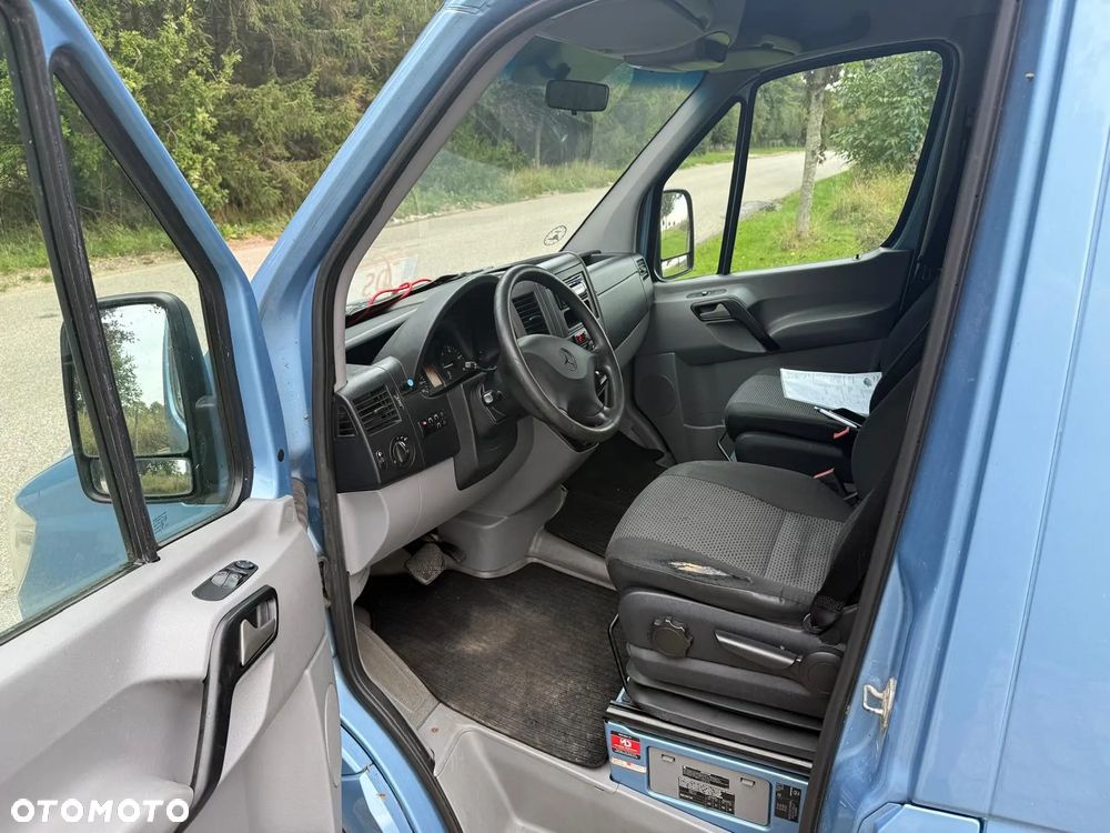 Mercedes-Benz Sprinter - 9