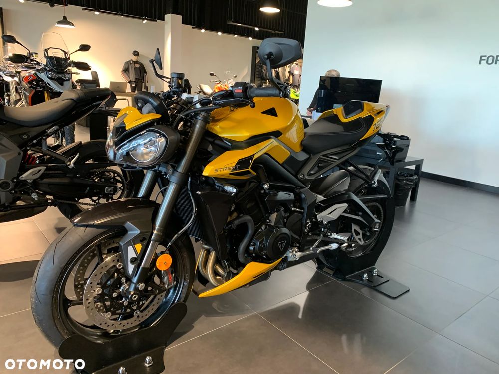 Triumph Street Triple - 5