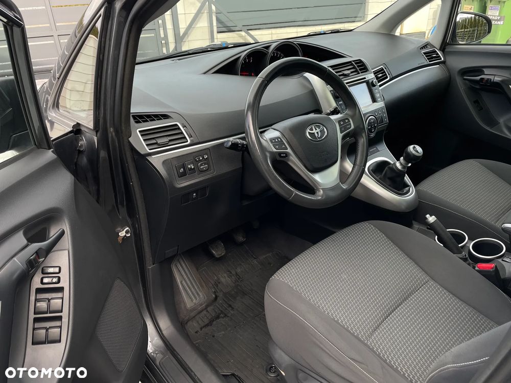 Toyota Verso 1.6 D-4D Prestige - 12