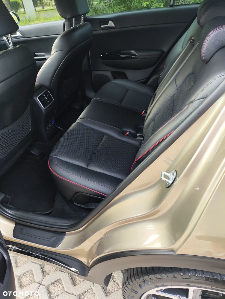 Kia Sportage 2.0 CRDI AWD Eco-Dynamics+ (48V M-H) GT LINE - 15