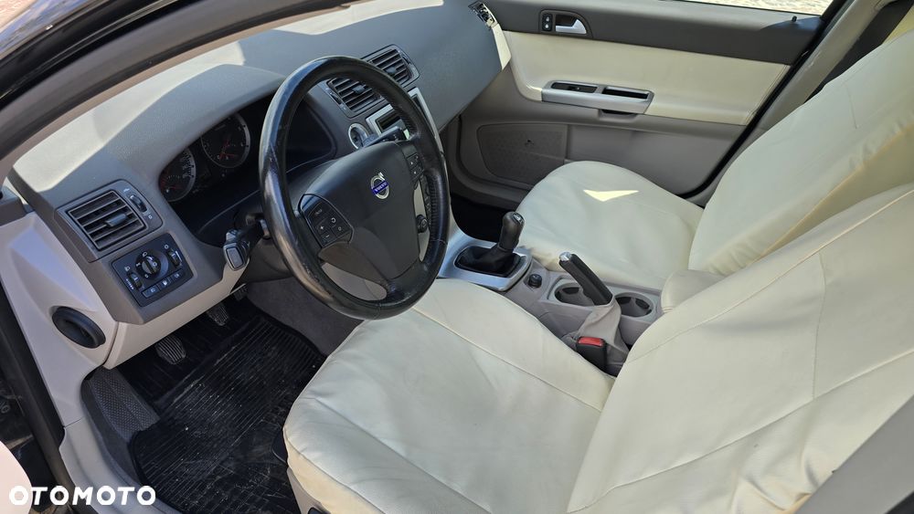 Volvo V50 - 22