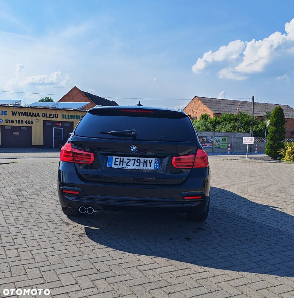 BMW Seria 3 320d Sport Line - 5