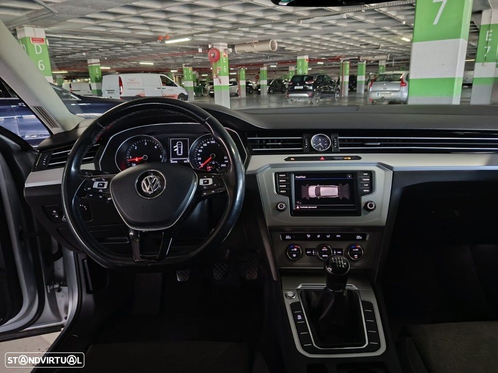 VW Passat Variant 1.6 TDI Confortline - 19