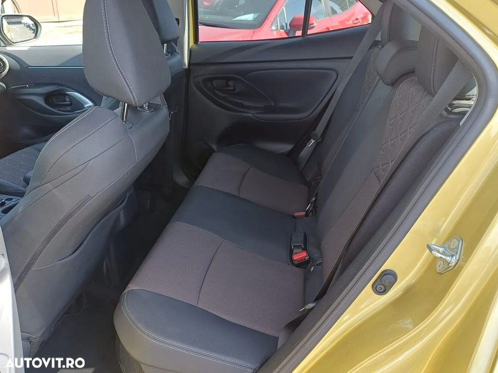 Toyota Yaris Cross 1.5 VVT-i HSD 4x4 Exclusive Elegant - 9
