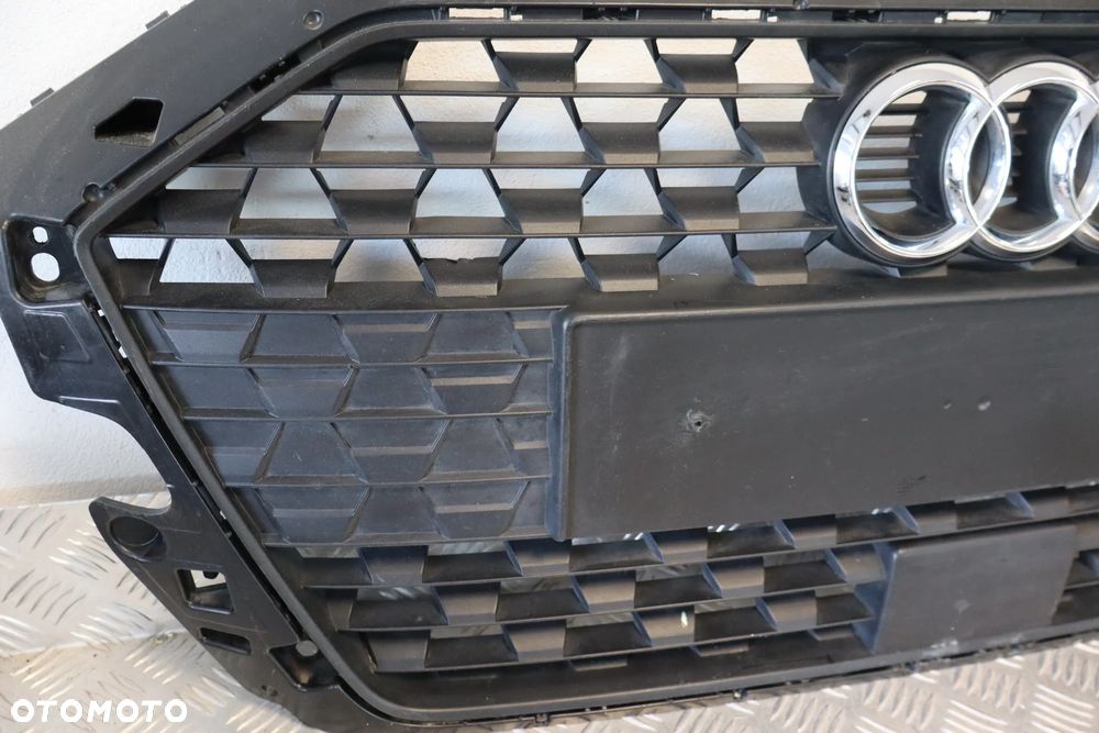 GRILL GRIL ATRAPA AUDI A1 II 82A 82A853653 82A853653A 2018- - 4