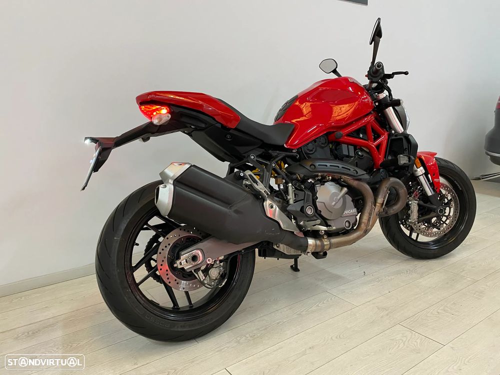 Ducati Monster 821 - 19