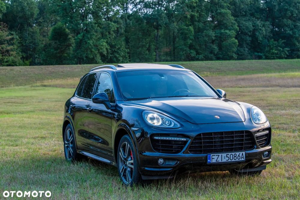 Porsche Cayenne Turbo - 11