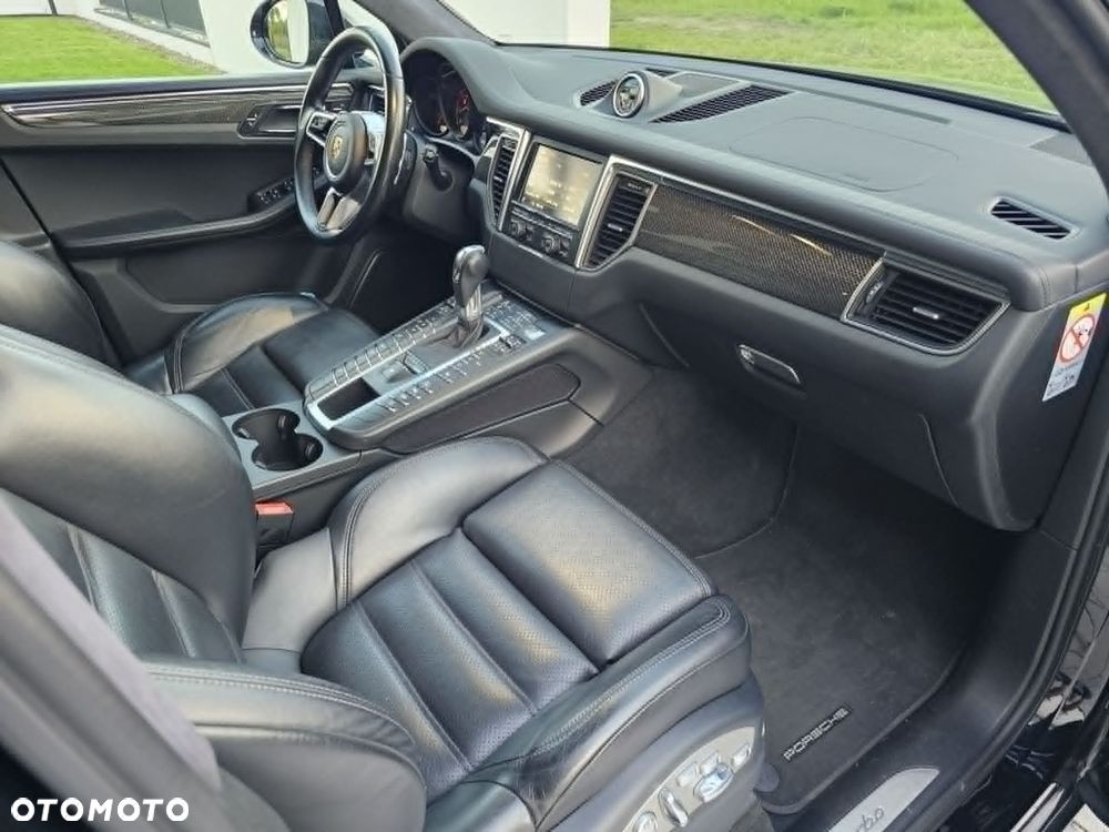 Porsche Macan - 28