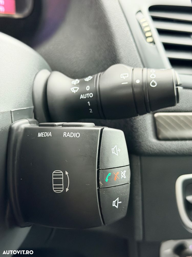 Renault Megane dCi 110 FAP LIMITED - 29