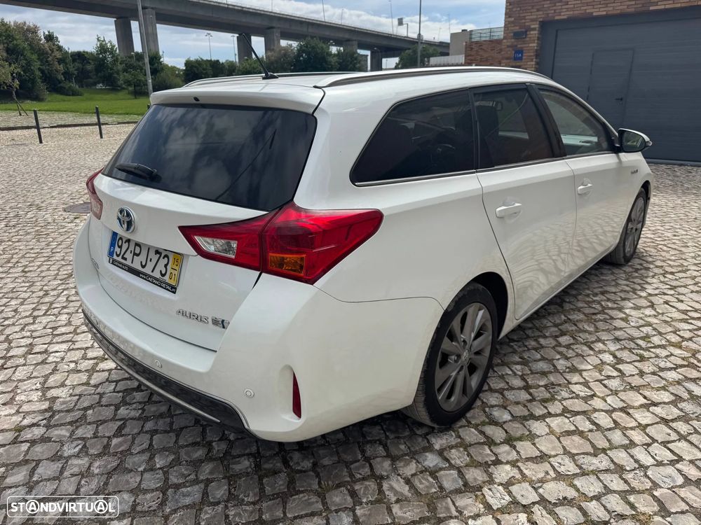 Toyota Auris Touring Sports 1.8 HSD Sport+Skyview - 6