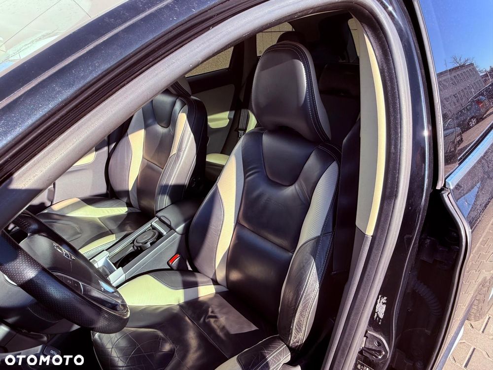 Volvo XC 60 DRIVe R Design - 13