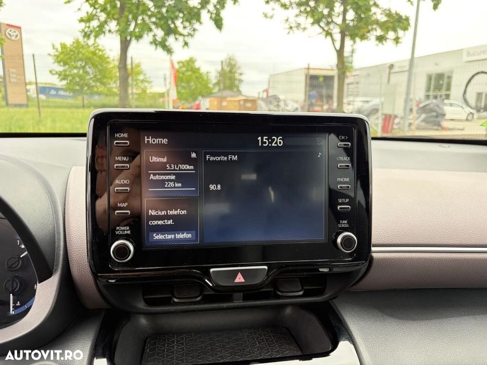 Toyota Yaris Cross 1.5 VVT-i HSD 4x4 Exclusive Elegant - 28