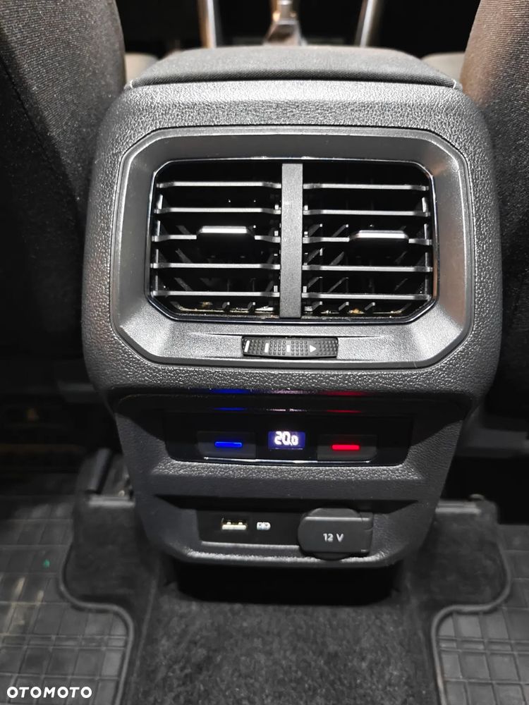 Volkswagen Tiguan - 25