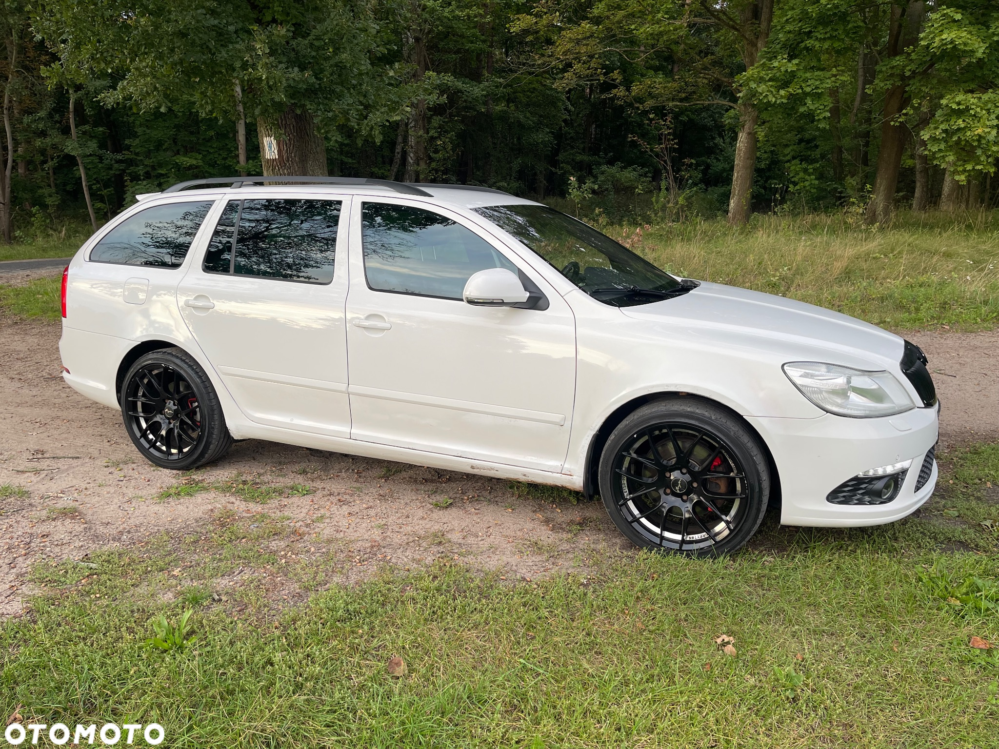 Skoda Octavia Combi 2.0 TDI DPF RS - 3