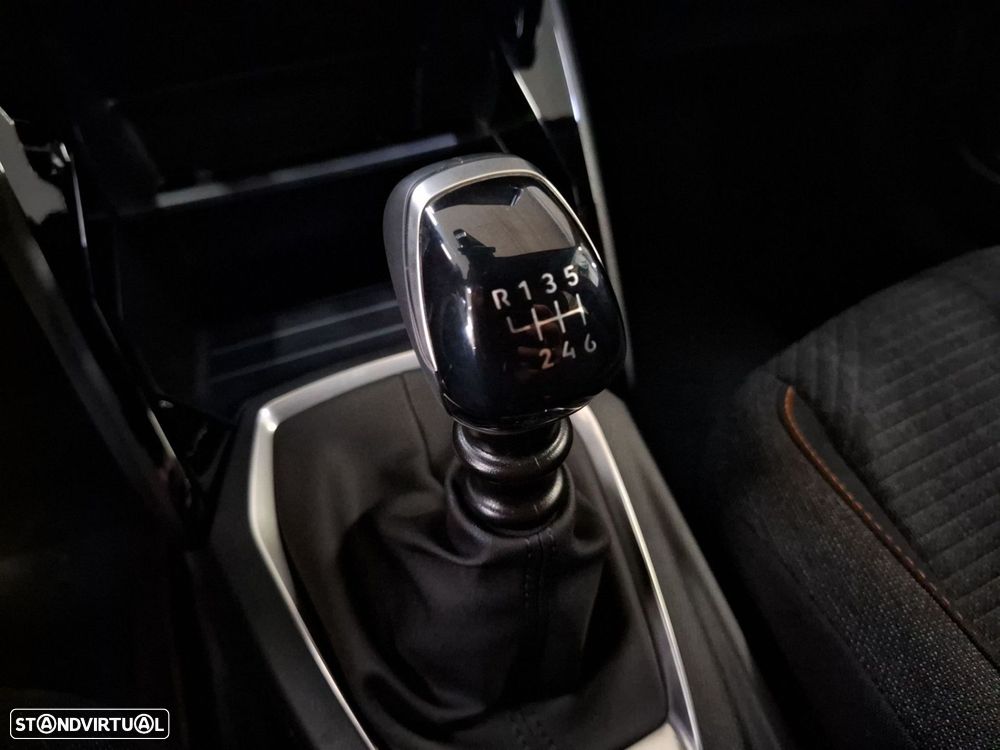 Peugeot 2008 1.2 PureTech Style - 17