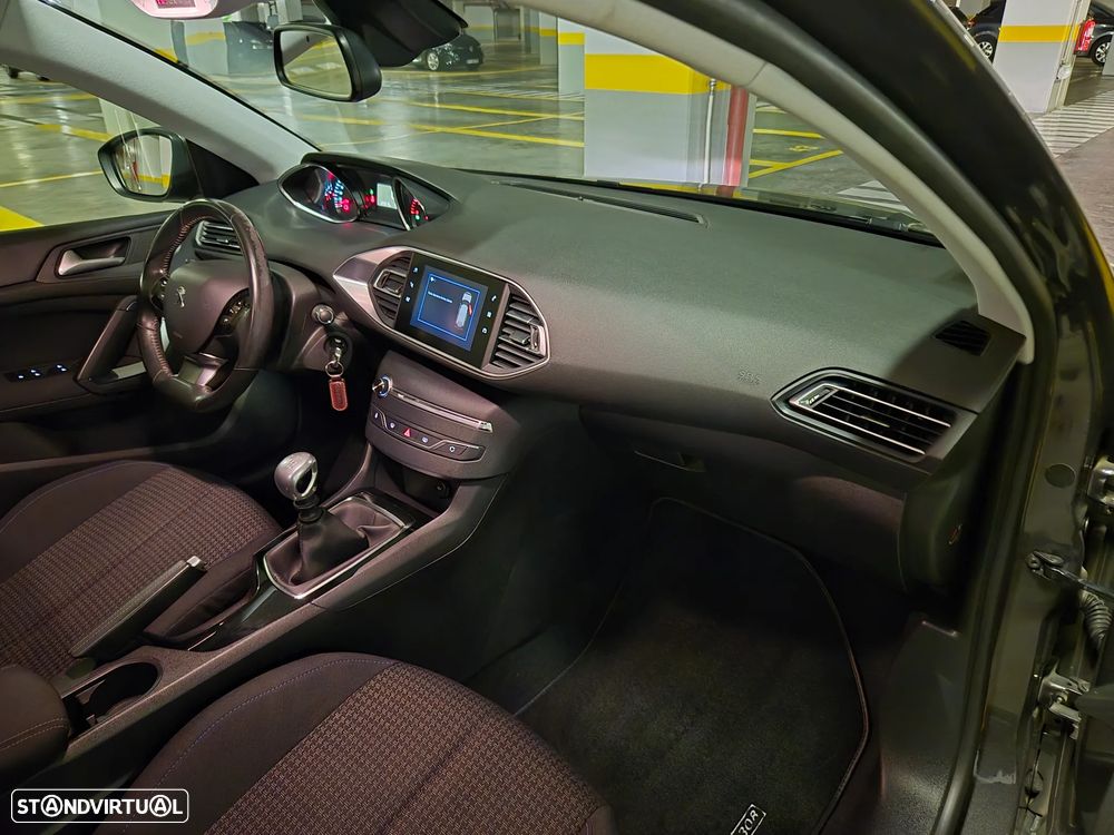 Peugeot 308 SW 1.5 BlueHDi Style - 34