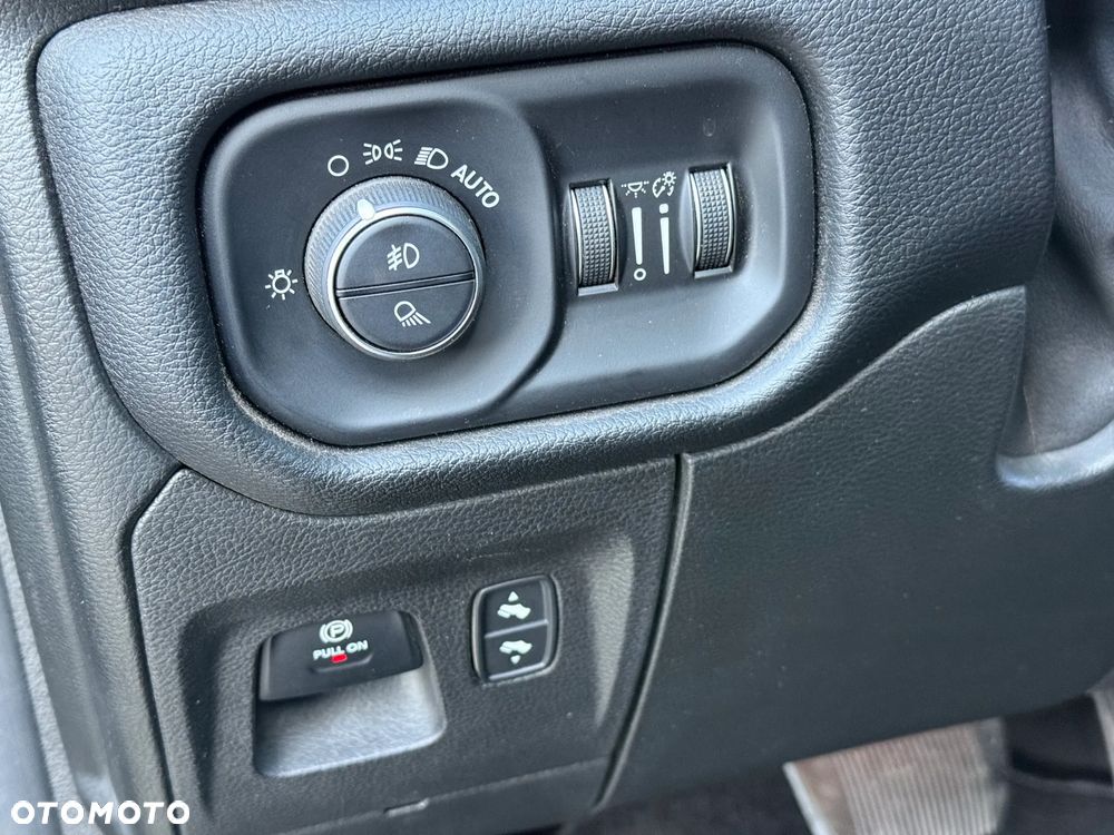 RAM 1500 5.7 Crew Cab Rebel - 15