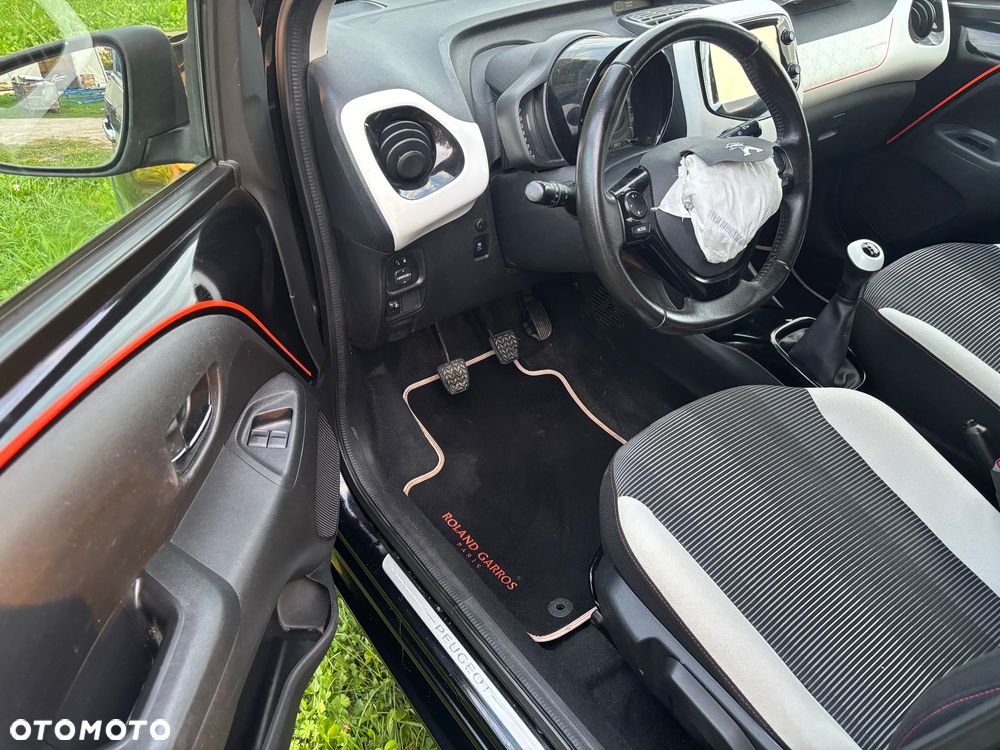 Peugeot 108 PureTech 82 Top Roland Garros - 17