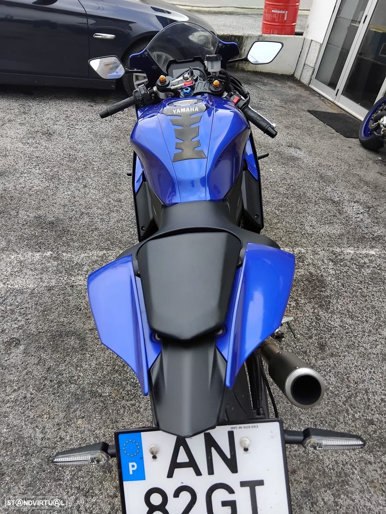 Yamaha YZF - 8